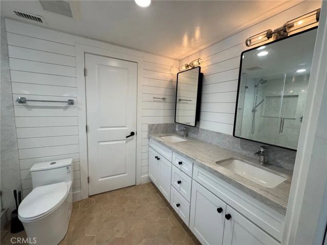 668 Anita Street, Laguna Beach, CA 92651