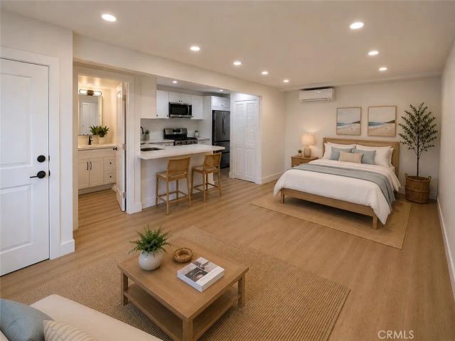 668 Anita Street, Laguna Beach, CA 92651