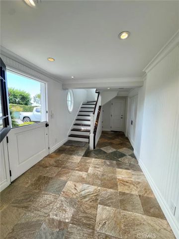 668 Anita Street, Laguna Beach, CA 92651