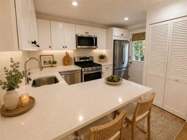 668 Anita Street, Laguna Beach, CA 92651