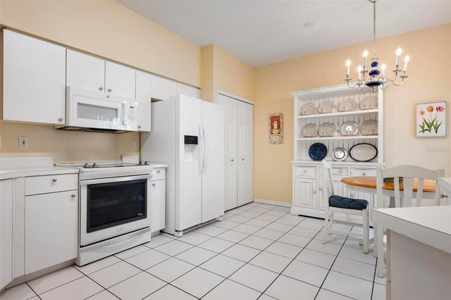 2794 MOSS OAK DRIVE 2, Sarasota, FL 34231