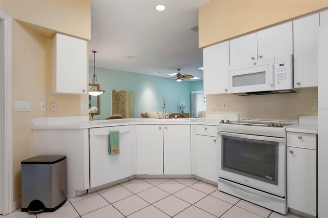 2794 MOSS OAK DRIVE 2, Sarasota, FL 34231