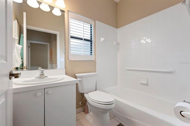 2794 MOSS OAK DRIVE 2, Sarasota, FL 34231