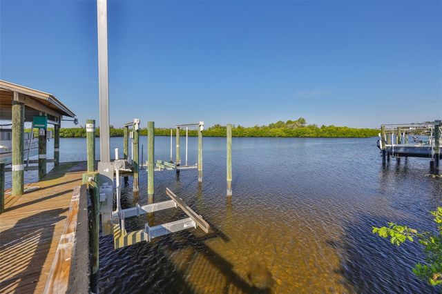 1706 SAFFOLD PARK DRIVE, Ruskin, FL 33570