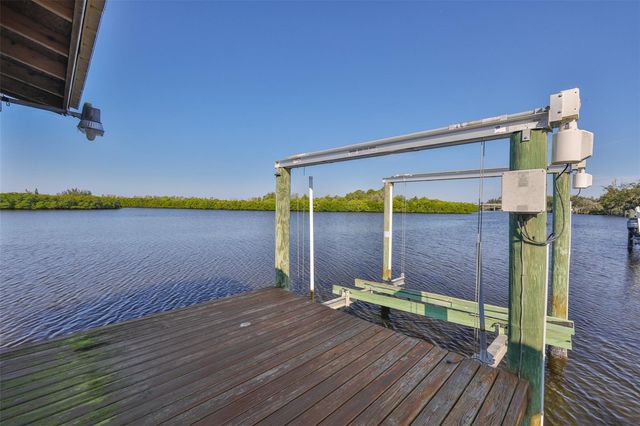 1706 SAFFOLD PARK DRIVE, Ruskin, FL 33570