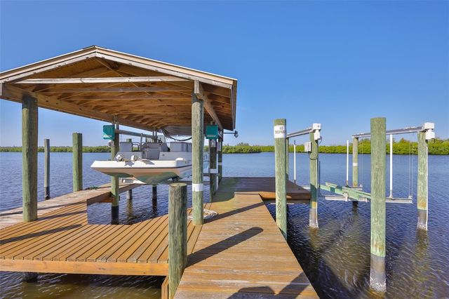 1706 SAFFOLD PARK DRIVE, Ruskin, FL 33570