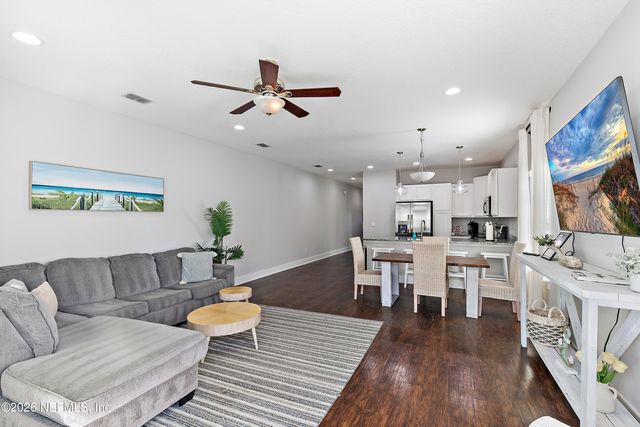 426 10TH Street S, Jacksonville Beach, FL 32250