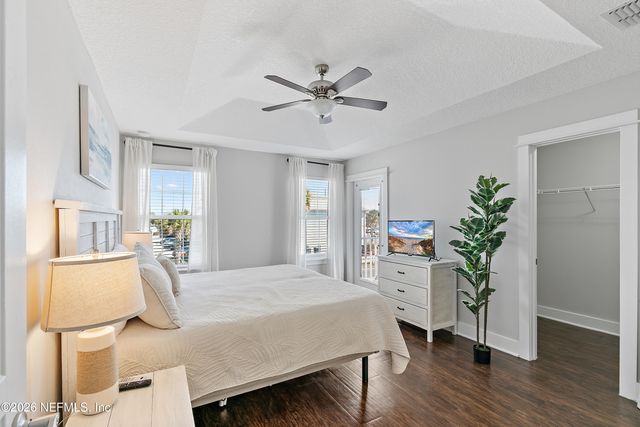 426 10TH Street S, Jacksonville Beach, FL 32250