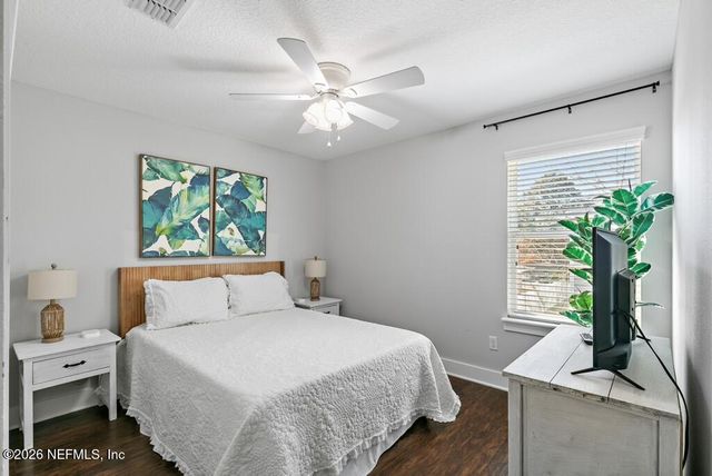 426 10TH Street S, Jacksonville Beach, FL 32250