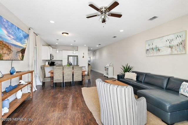 426 10TH Street S, Jacksonville Beach, FL 32250