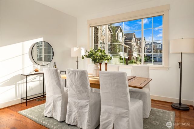 327 4th Avenue S, Kirkland, WA 98033