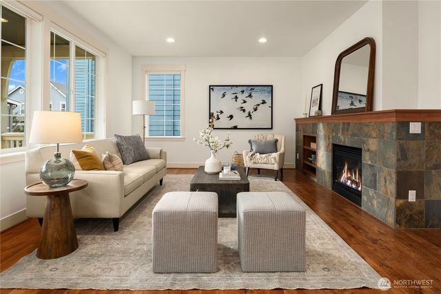 327 4th Avenue S, Kirkland, WA 98033