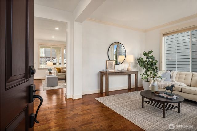 327 4th Avenue S, Kirkland, WA 98033