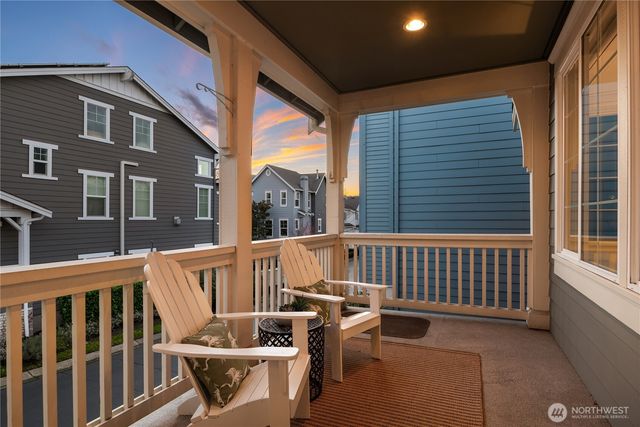 327 4th Avenue S, Kirkland, WA 98033