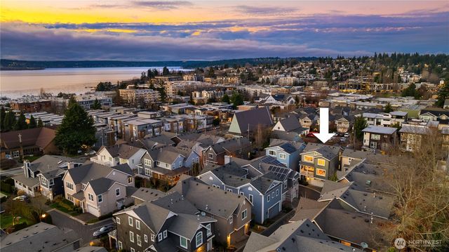 327 4th Avenue S, Kirkland, WA 98033