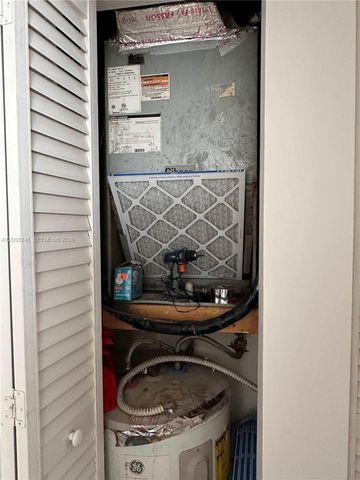 1100 NE 1st Court 103, Hallandale Beach, FL 33009