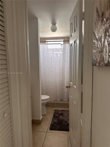 1100 NE 1st Court 103, Hallandale Beach, FL 33009