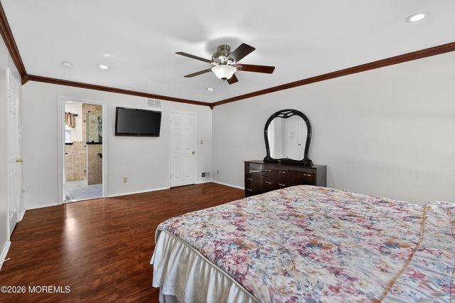 5 Dan Court, Old Bridge, NJ 08857