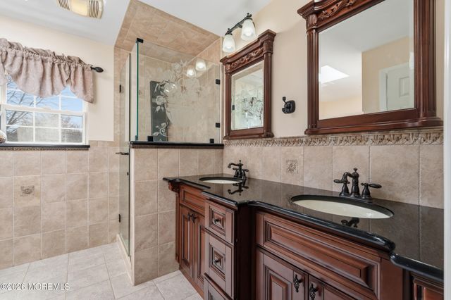 5 Dan Court, Old Bridge, NJ 08857