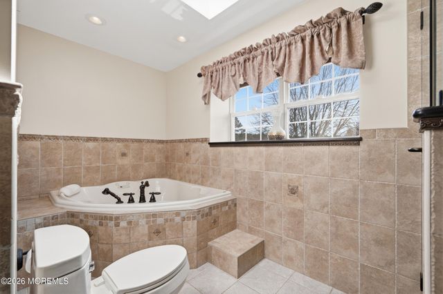 5 Dan Court, Old Bridge, NJ 08857