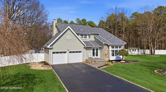 5 Dan Court, Old Bridge, NJ 08857