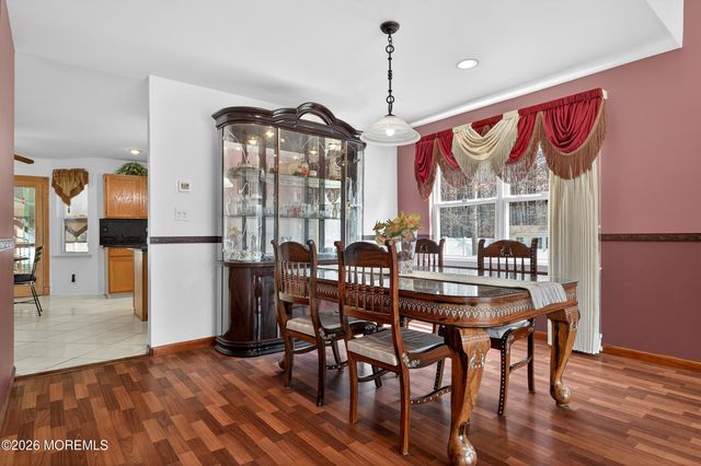 5 Dan Court, Old Bridge, NJ 08857