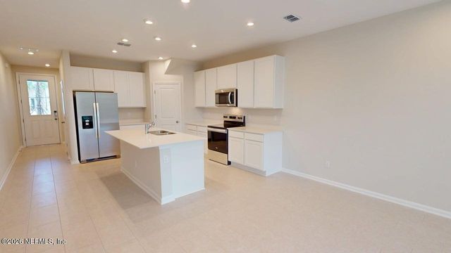 1022 EGRET BRANCH Way, Jacksonville, FL 32218