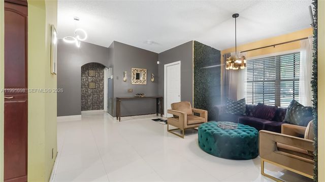 11941 SW 20th St, Miramar, FL 33025