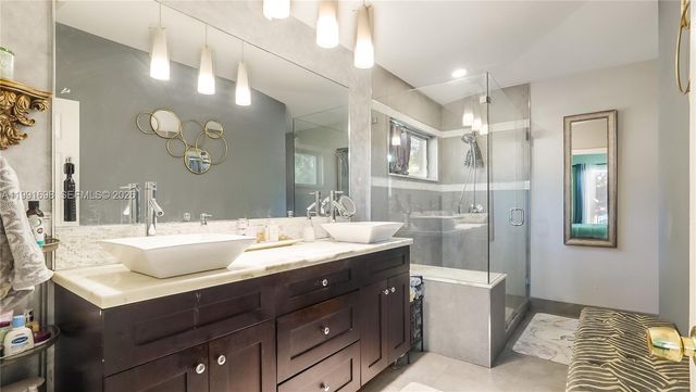 11941 SW 20th St, Miramar, FL 33025