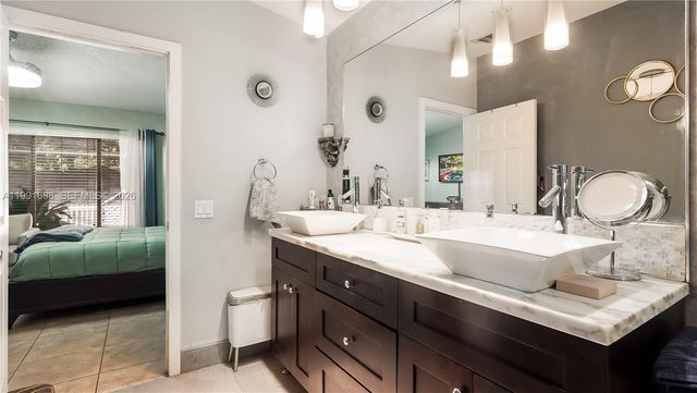 11941 SW 20th St, Miramar, FL 33025