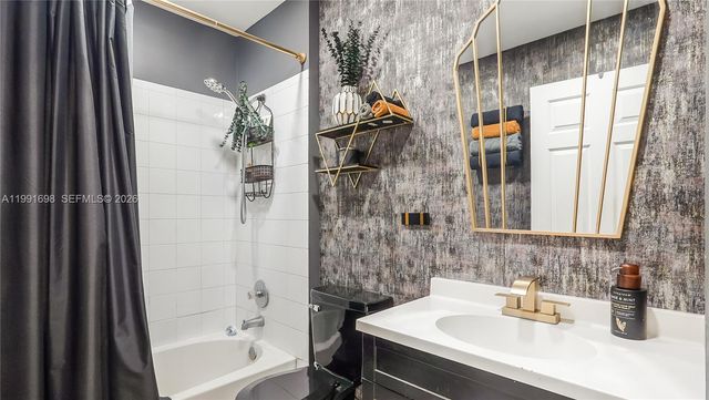 11941 SW 20th St, Miramar, FL 33025