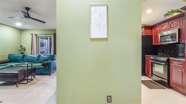 11941 SW 20th St, Miramar, FL 33025