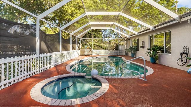 11941 SW 20th St, Miramar, FL 33025