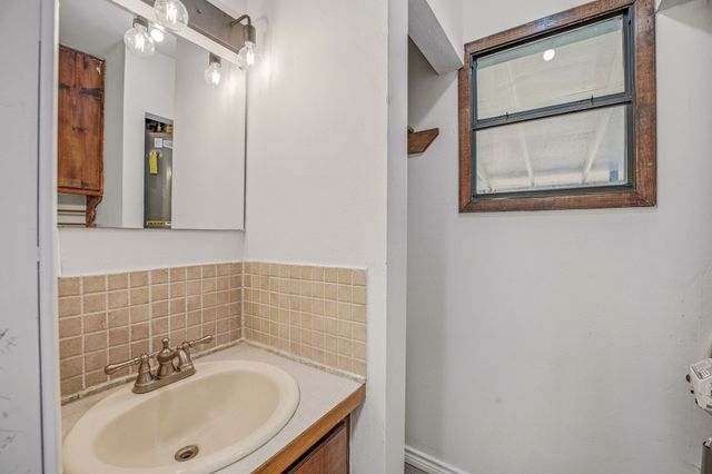 600 E Third Street, Hico, TX 76457