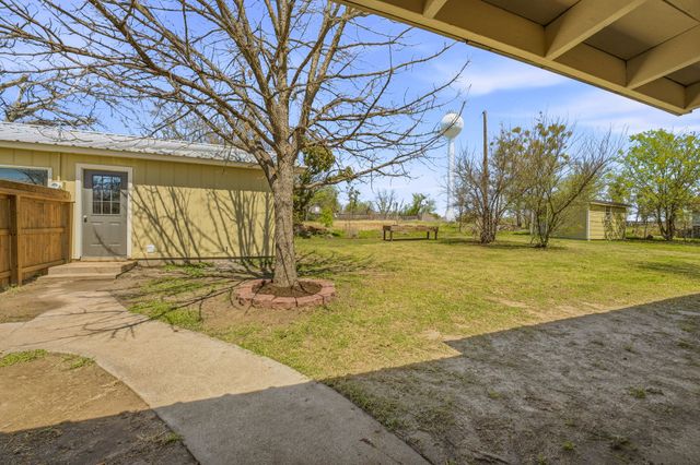 600 E Third Street, Hico, TX 76457