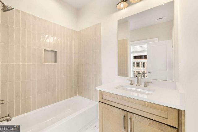 352 Eastern Wharf Avenue, Savannah, GA 31401