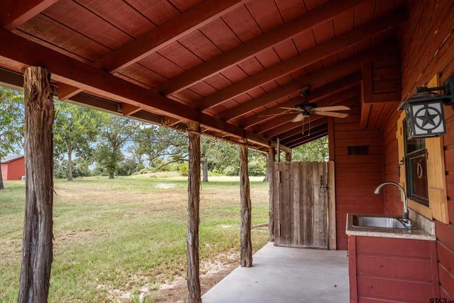 2399 CR 1885, Grapeland, TX 75844