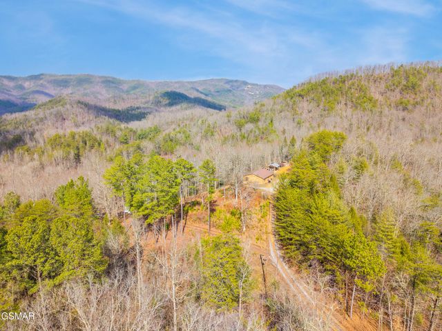 1420 Russell Hollow Road, Sevierville, TN 37876