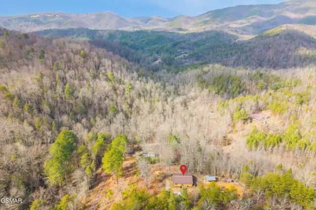 1420 Russell Hollow Road, Sevierville, TN 37876