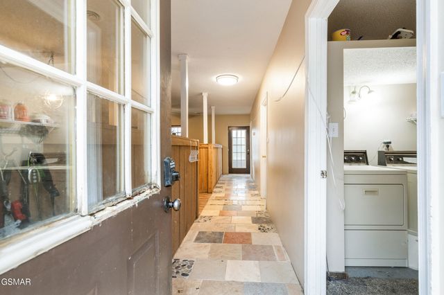 1420 Russell Hollow Road, Sevierville, TN 37876