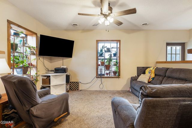 1420 Russell Hollow Road, Sevierville, TN 37876