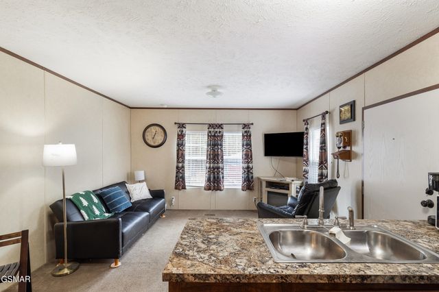 1420 Russell Hollow Road, Sevierville, TN 37876