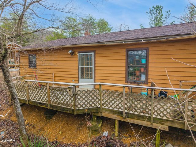 1420 Russell Hollow Road, Sevierville, TN 37876