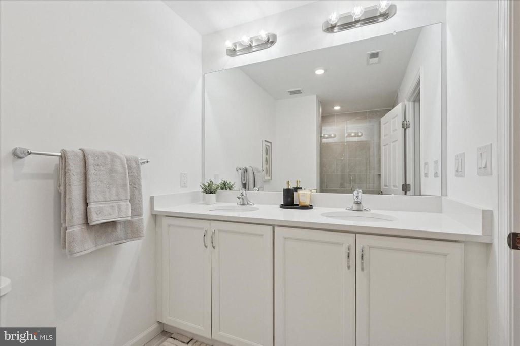 16334 RIVER CT, BRISTOL, PA 19007 — photo 4