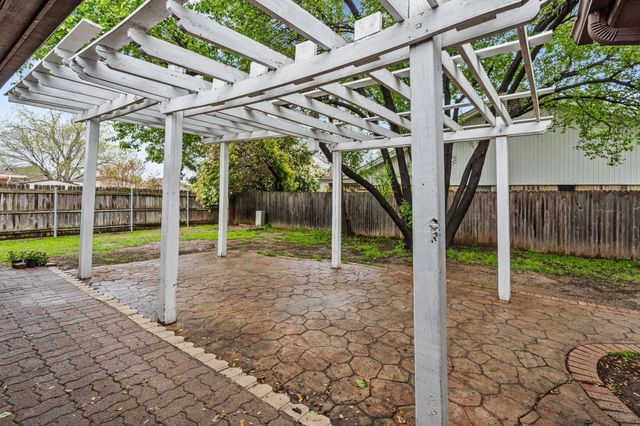 6533 Riviera Drive, North Richland Hills, TX 76180