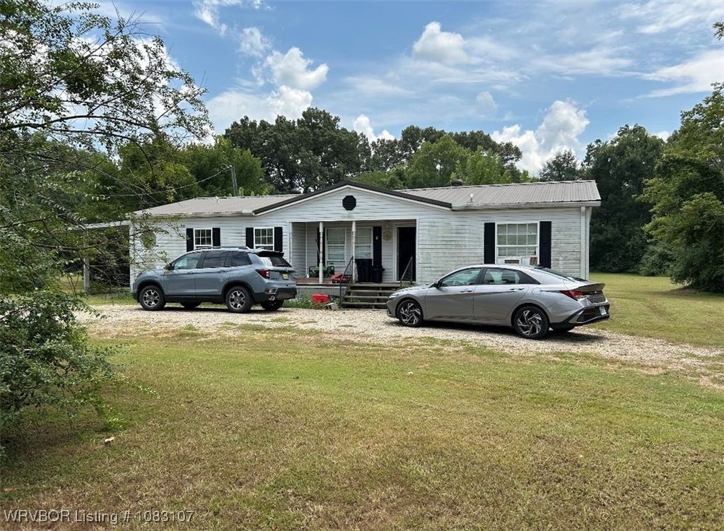 601 Howard Street, Pocola, OK 74902