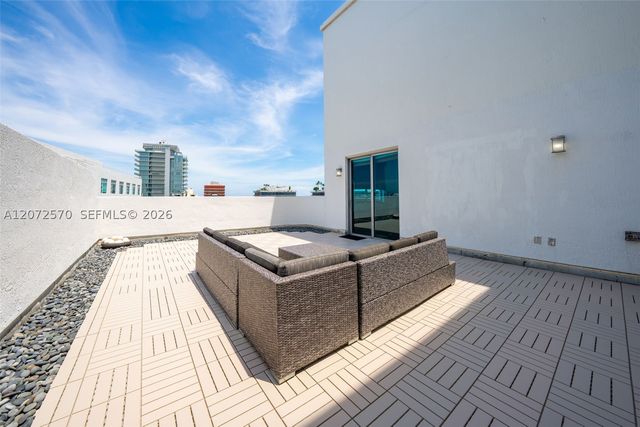110 Washington Ave 1709, Miami Beach, FL 33139