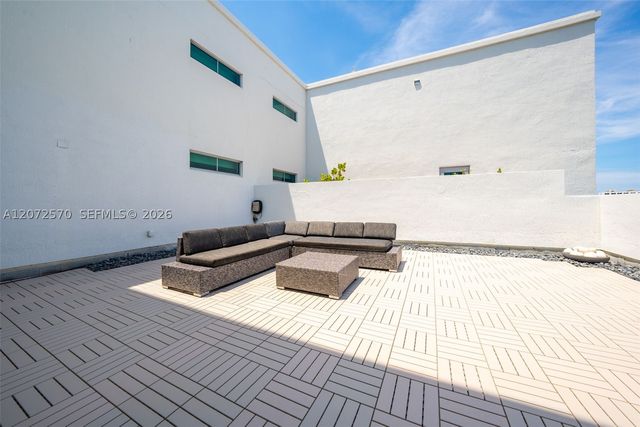 110 Washington Ave 1709, Miami Beach, FL 33139