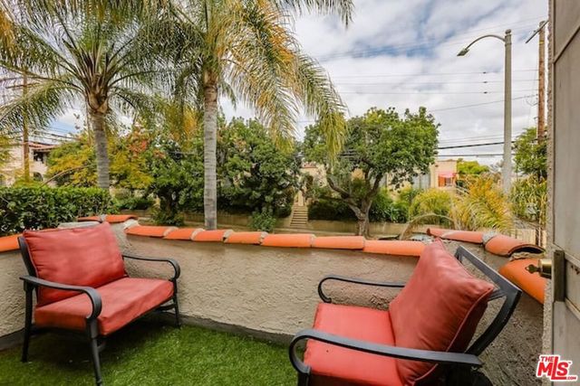 1203 S Rimpau Boulevard, Los Angeles, CA 90019