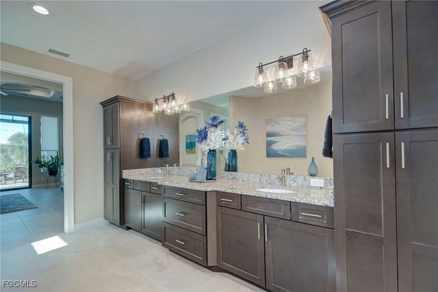 11687 Royal Tee CIR, Cape Coral, FL 33991